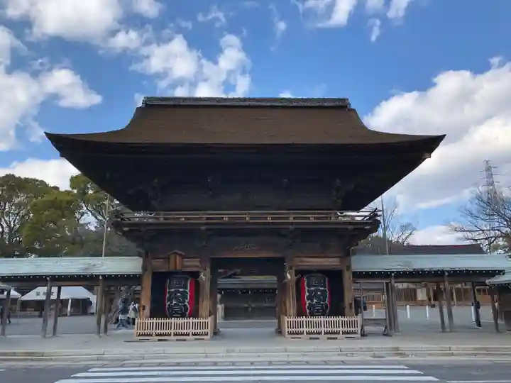 尾張大國霊神社(国府宮)の山門・神門
