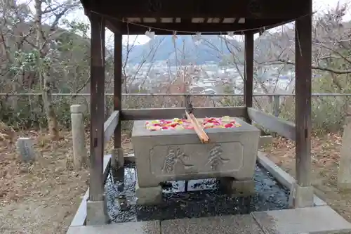 三原八幡宮の手水舎