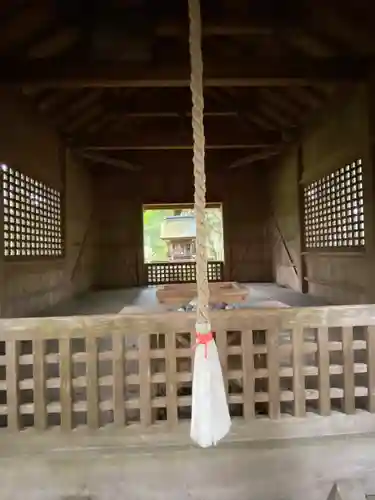 八所神社の本殿