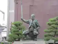 柴田神社の像