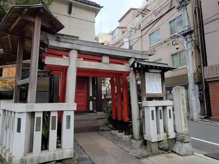 鳥越神社の鳥居