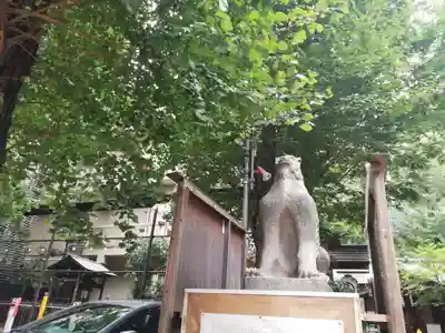 稲荷鬼王神社の狛犬