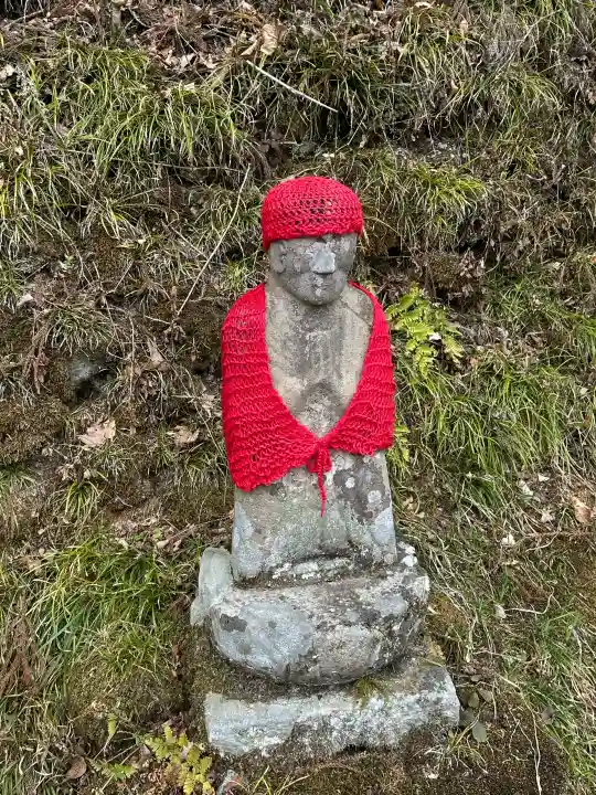 文殊堂の{uncategorized: "未分類", other: "その他", undefined: "問題あり", building: "その他建物", grave: "お墓", sacred_gate: "鳥居", guardian: "狛犬", statue: "像", buddha: "仏像", history: "歴史", nature: "自然", garden: "庭園", animal: "動物", pagoda: "塔", temizu: "手水舎", mountain_gate: "山門・神門", sanctuary: "本殿・本堂", subordinate: "末社・摂社", art: "芸術", scenery: "景色", jizo: "地蔵", ema: "絵馬", goshuin: "御朱印", omikuji: "おみくじ", items: "授与品その他", amulet: "お守り", goshuincho: "御朱印帳", eats: "食事", festival: "お祭り", votive_dance: "神楽", shichigosan: "七五三参", wedding: "結婚式", experience: "体験その他", initially: "初詣", around: "周辺", anti_infection: "感染症対策"}