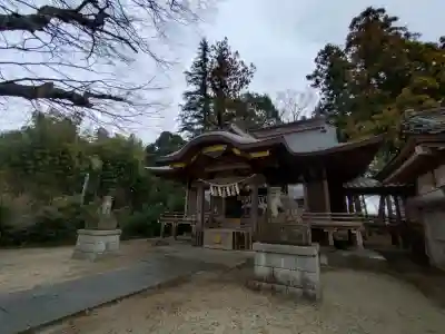 素鵞神社の{uncategorized: "未分類", other: "その他", undefined: "問題あり", building: "その他建物", grave: "お墓", sacred_gate: "鳥居", guardian: "狛犬", statue: "像", buddha: "仏像", history: "歴史", nature: "自然", garden: "庭園", animal: "動物", pagoda: "塔", temizu: "手水舎", mountain_gate: "山門・神門", sanctuary: "本殿・本堂", subordinate: "末社・摂社", art: "芸術", scenery: "景色", jizo: "地蔵", ema: "絵馬", goshuin: "御朱印", omikuji: "おみくじ", items: "授与品その他", amulet: "お守り", goshuincho: "御朱印帳", eats: "食事", festival: "お祭り", votive_dance: "神楽", shichigosan: "七五三参", wedding: "結婚式", experience: "体験その他", initially: "初詣", around: "周辺", anti_infection: "感染症対策"}