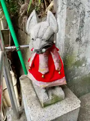 真島稲荷神社の{uncategorized: "未分類", other: "その他", undefined: "問題あり", building: "その他建物", grave: "お墓", sacred_gate: "鳥居", guardian: "狛犬", statue: "像", buddha: "仏像", history: "歴史", nature: "自然", garden: "庭園", animal: "動物", pagoda: "塔", temizu: "手水舎", mountain_gate: "山門・神門", sanctuary: "本殿・本堂", subordinate: "末社・摂社", art: "芸術", scenery: "景色", jizo: "地蔵", ema: "絵馬", goshuin: "御朱印", omikuji: "おみくじ", items: "授与品その他", amulet: "お守り", goshuincho: "御朱印帳", eats: "食事", festival: "お祭り", votive_dance: "神楽", shichigosan: "七五三参", wedding: "結婚式", experience: "体験その他", initially: "初詣", around: "周辺", anti_infection: "感染症対策"}
