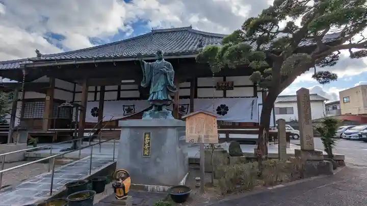墨染寺(桜寺)の本殿・本堂
