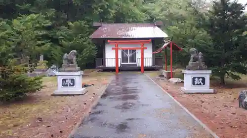 下宇莫別神社の本殿