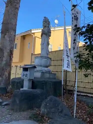 秩父今宮神社の{uncategorized: "未分類", other: "その他", undefined: "問題あり", building: "その他建物", grave: "お墓", sacred_gate: "鳥居", guardian: "狛犬", statue: "像", buddha: "仏像", history: "歴史", nature: "自然", garden: "庭園", animal: "動物", pagoda: "塔", temizu: "手水舎", mountain_gate: "山門・神門", sanctuary: "本殿・本堂", subordinate: "末社・摂社", art: "芸術", scenery: "景色", jizo: "地蔵", ema: "絵馬", goshuin: "御朱印", omikuji: "おみくじ", items: "授与品その他", amulet: "お守り", goshuincho: "御朱印帳", eats: "食事", festival: "お祭り", votive_dance: "神楽", shichigosan: "七五三参", wedding: "結婚式", experience: "体験その他", initially: "初詣", around: "周辺", anti_infection: "感染症対策"}