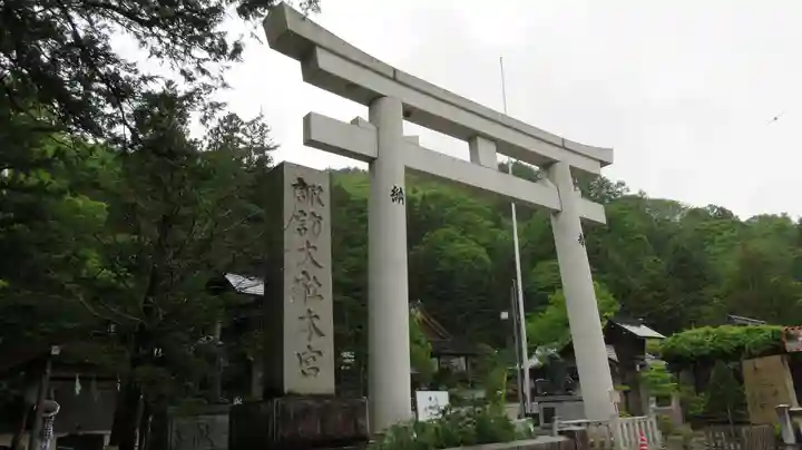 諏訪大社の鳥居