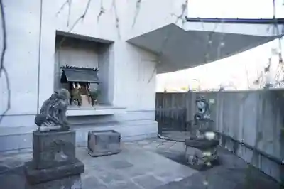 北谷稲荷神社の末社・摂社