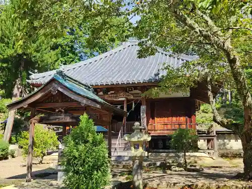 長明寺の本殿・本堂