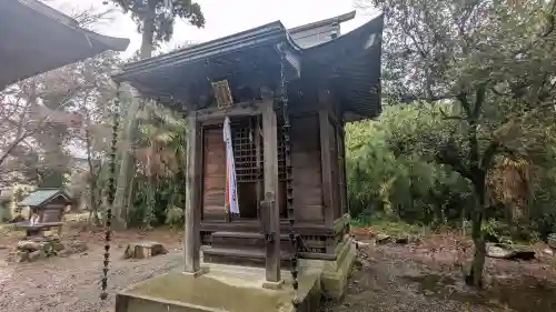飯開神社の{uncategorized: "未分類", other: "その他", undefined: "問題あり", building: "その他建物", grave: "お墓", sacred_gate: "鳥居", guardian: "狛犬", statue: "像", buddha: "仏像", history: "歴史", nature: "自然", garden: "庭園", animal: "動物", pagoda: "塔", temizu: "手水舎", mountain_gate: "山門・神門", sanctuary: "本殿・本堂", subordinate: "末社・摂社", art: "芸術", scenery: "景色", jizo: "地蔵", ema: "絵馬", goshuin: "御朱印", omikuji: "おみくじ", items: "授与品その他", amulet: "お守り", goshuincho: "御朱印帳", eats: "食事", festival: "お祭り", votive_dance: "神楽", shichigosan: "七五三参", wedding: "結婚式", experience: "体験その他", initially: "初詣", around: "周辺", anti_infection: "感染症対策"}