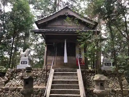 比都佐神社の本殿