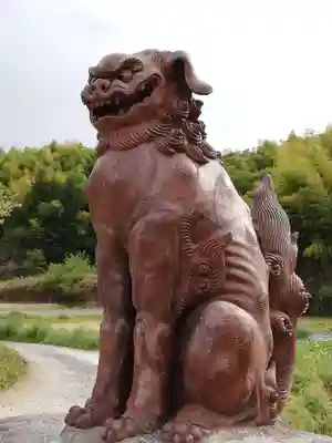 安仁神社の狛犬