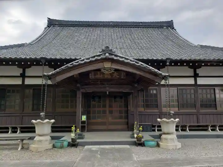金泉寺の本殿・本堂