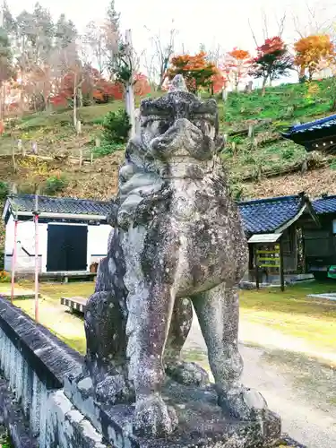 南部神社の狛犬