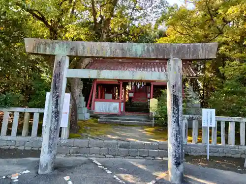 津島神社の末社