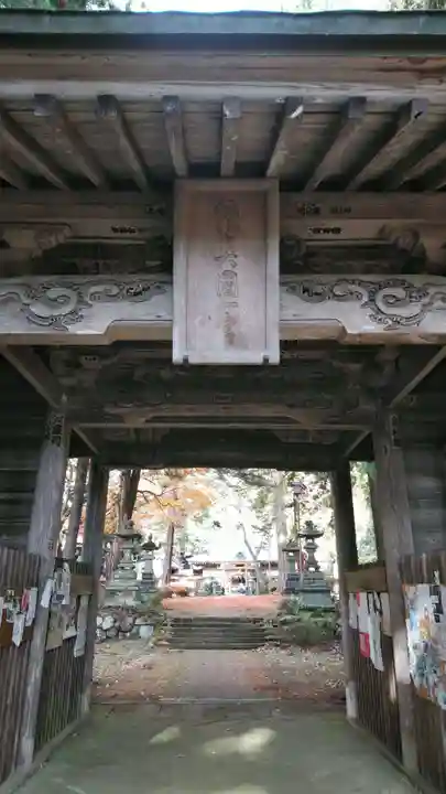 都々古別神社(馬場)の山門・神門