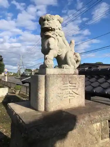 久伊豆神社の狛犬