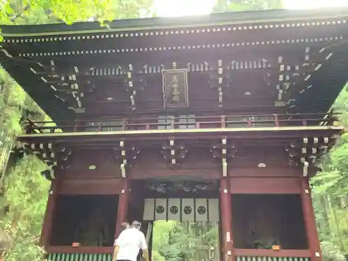 御岩神社の山門・神門