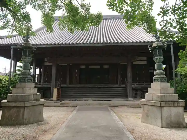 本伝寺の本殿・本堂