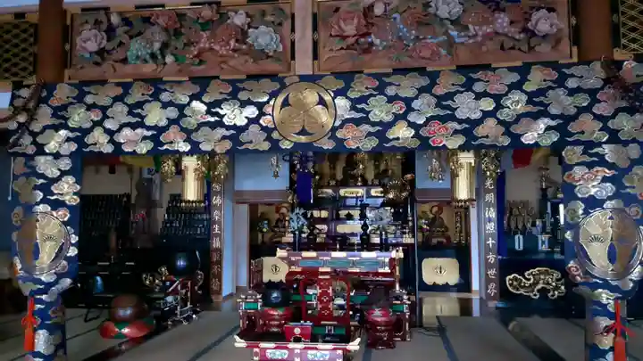 法泉寺の本殿・本堂