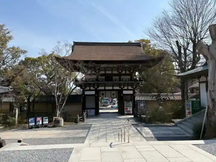 松尾大社の{uncategorized: "未分類", other: "その他", undefined: "問題あり", building: "その他建物", grave: "お墓", sacred_gate: "鳥居", guardian: "狛犬", statue: "像", buddha: "仏像", history: "歴史", nature: "自然", garden: "庭園", animal: "動物", pagoda: "塔", temizu: "手水舎", mountain_gate: "山門・神門", sanctuary: "本殿・本堂", subordinate: "末社・摂社", art: "芸術", scenery: "景色", jizo: "地蔵", ema: "絵馬", goshuin: "御朱印", omikuji: "おみくじ", items: "授与品その他", amulet: "お守り", goshuincho: "御朱印帳", eats: "食事", festival: "お祭り", votive_dance: "神楽", shichigosan: "七五三参", wedding: "結婚式", experience: "体験その他", initially: "初詣", around: "周辺", anti_infection: "感染症対策"}