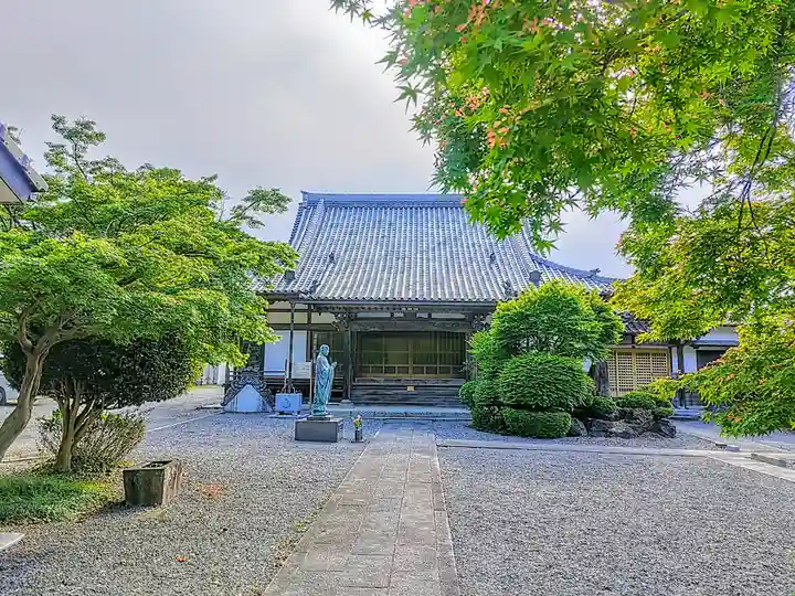 谷性寺の本殿・本堂
