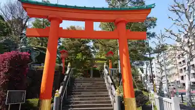 穴八幡宮の鳥居