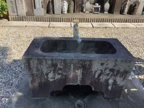 本曽寺の手水舎