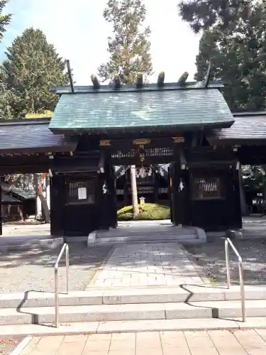 琴似神社の{uncategorized: "未分類", other: "その他", undefined: "問題あり", building: "その他建物", grave: "お墓", sacred_gate: "鳥居", guardian: "狛犬", statue: "像", buddha: "仏像", history: "歴史", nature: "自然", garden: "庭園", animal: "動物", pagoda: "塔", temizu: "手水舎", mountain_gate: "山門・神門", sanctuary: "本殿・本堂", subordinate: "末社・摂社", art: "芸術", scenery: "景色", jizo: "地蔵", ema: "絵馬", goshuin: "御朱印", omikuji: "おみくじ", items: "授与品その他", amulet: "お守り", goshuincho: "御朱印帳", eats: "食事", festival: "お祭り", votive_dance: "神楽", shichigosan: "七五三参", wedding: "結婚式", experience: "体験その他", initially: "初詣", around: "周辺", anti_infection: "感染症対策"}