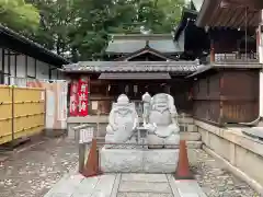 新羅神社の像