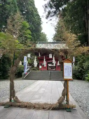 富士山東口本宮 冨士浅間神社の{uncategorized: "未分類", other: "その他", undefined: "問題あり", building: "その他建物", grave: "お墓", sacred_gate: "鳥居", guardian: "狛犬", statue: "像", buddha: "仏像", history: "歴史", nature: "自然", garden: "庭園", animal: "動物", pagoda: "塔", temizu: "手水舎", mountain_gate: "山門・神門", sanctuary: "本殿・本堂", subordinate: "末社・摂社", art: "芸術", scenery: "景色", jizo: "地蔵", ema: "絵馬", goshuin: "御朱印", omikuji: "おみくじ", items: "授与品その他", amulet: "お守り", goshuincho: "御朱印帳", eats: "食事", festival: "お祭り", votive_dance: "神楽", shichigosan: "七五三参", wedding: "結婚式", experience: "体験その他", initially: "初詣", around: "周辺", anti_infection: "感染症対策"}