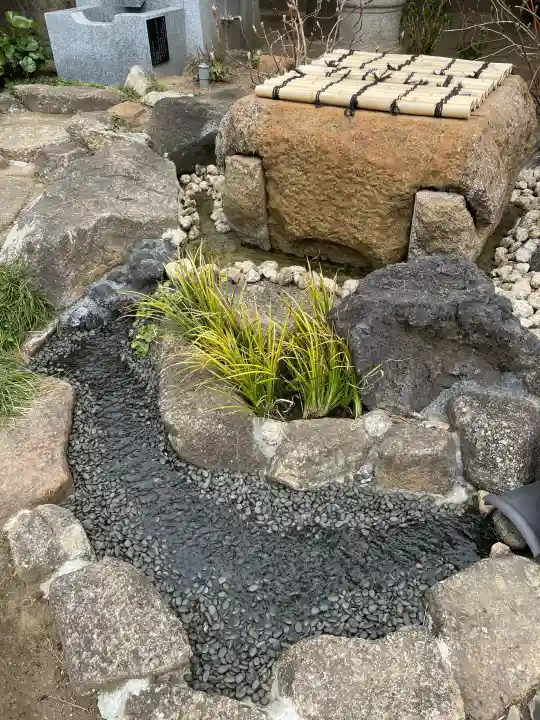 観音寺の{uncategorized: "未分類", other: "その他", undefined: "問題あり", building: "その他建物", grave: "お墓", sacred_gate: "鳥居", guardian: "狛犬", statue: "像", buddha: "仏像", history: "歴史", nature: "自然", garden: "庭園", animal: "動物", pagoda: "塔", temizu: "手水舎", mountain_gate: "山門・神門", sanctuary: "本殿・本堂", subordinate: "末社・摂社", art: "芸術", scenery: "景色", jizo: "地蔵", ema: "絵馬", goshuin: "御朱印", omikuji: "おみくじ", items: "授与品その他", amulet: "お守り", goshuincho: "御朱印帳", eats: "食事", festival: "お祭り", votive_dance: "神楽", shichigosan: "七五三参", wedding: "結婚式", experience: "体験その他", initially: "初詣", around: "周辺", anti_infection: "感染症対策"}