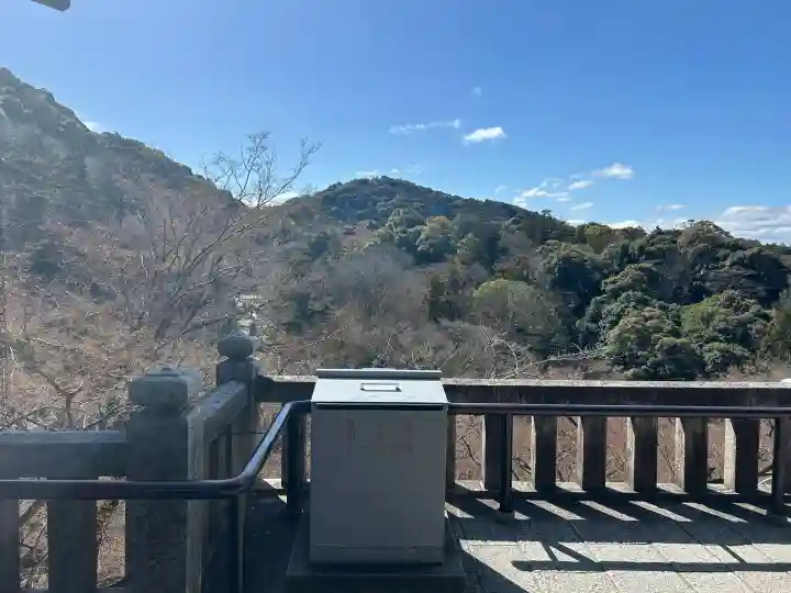 清水寺の{uncategorized: "未分類", other: "その他", undefined: "問題あり", building: "その他建物", grave: "お墓", sacred_gate: "鳥居", guardian: "狛犬", statue: "像", buddha: "仏像", history: "歴史", nature: "自然", garden: "庭園", animal: "動物", pagoda: "塔", temizu: "手水舎", mountain_gate: "山門・神門", sanctuary: "本殿・本堂", subordinate: "末社・摂社", art: "芸術", scenery: "景色", jizo: "地蔵", ema: "絵馬", goshuin: "御朱印", omikuji: "おみくじ", items: "授与品その他", amulet: "お守り", goshuincho: "御朱印帳", eats: "食事", festival: "お祭り", votive_dance: "神楽", shichigosan: "七五三参", wedding: "結婚式", experience: "体験その他", initially: "初詣", around: "周辺", anti_infection: "感染症対策"}