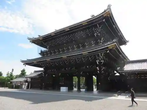 東本願寺（真宗本廟）の山門・神門