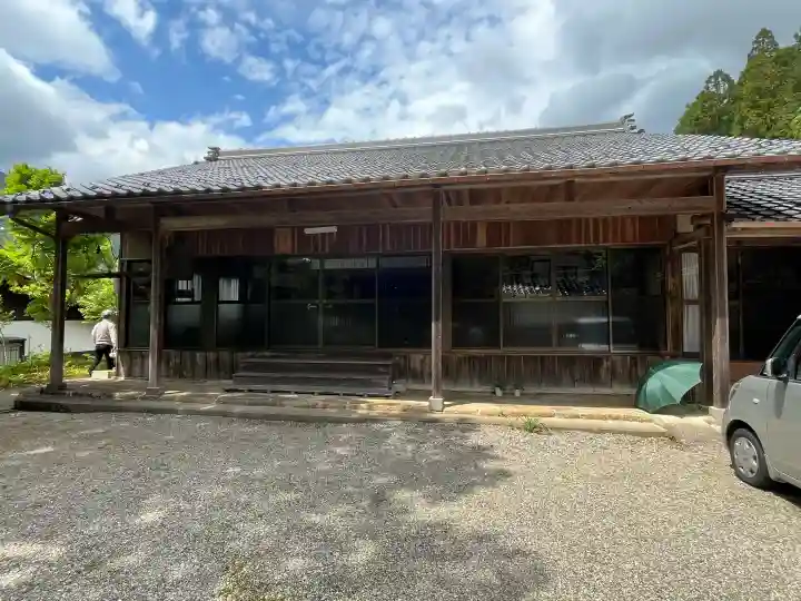浄念寺の{uncategorized: "未分類", other: "その他", undefined: "問題あり", building: "その他建物", grave: "お墓", sacred_gate: "鳥居", guardian: "狛犬", statue: "像", buddha: "仏像", history: "歴史", nature: "自然", garden: "庭園", animal: "動物", pagoda: "塔", temizu: "手水舎", mountain_gate: "山門・神門", sanctuary: "本殿・本堂", subordinate: "末社・摂社", art: "芸術", scenery: "景色", jizo: "地蔵", ema: "絵馬", goshuin: "御朱印", omikuji: "おみくじ", items: "授与品その他", amulet: "お守り", goshuincho: "御朱印帳", eats: "食事", festival: "お祭り", votive_dance: "神楽", shichigosan: "七五三参", wedding: "結婚式", experience: "体験その他", initially: "初詣", around: "周辺", anti_infection: "感染症対策"}