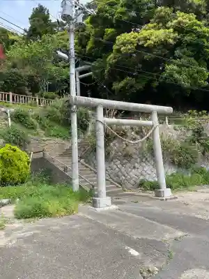 平潟八幡神社の{uncategorized: "未分類", other: "その他", undefined: "問題あり", building: "その他建物", grave: "お墓", sacred_gate: "鳥居", guardian: "狛犬", statue: "像", buddha: "仏像", history: "歴史", nature: "自然", garden: "庭園", animal: "動物", pagoda: "塔", temizu: "手水舎", mountain_gate: "山門・神門", sanctuary: "本殿・本堂", subordinate: "末社・摂社", art: "芸術", scenery: "景色", jizo: "地蔵", ema: "絵馬", goshuin: "御朱印", omikuji: "おみくじ", items: "授与品その他", amulet: "お守り", goshuincho: "御朱印帳", eats: "食事", festival: "お祭り", votive_dance: "神楽", shichigosan: "七五三参", wedding: "結婚式", experience: "体験その他", initially: "初詣", around: "周辺", anti_infection: "感染症対策"}