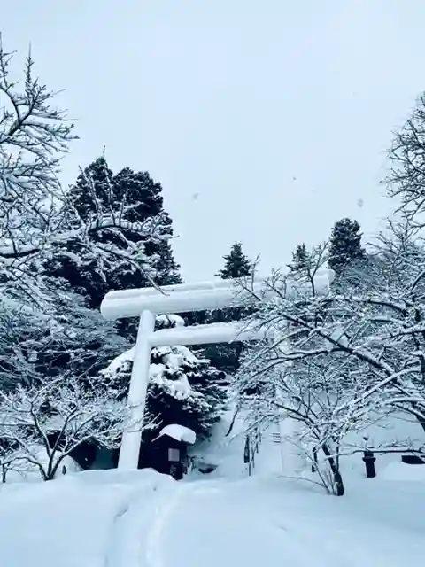 土津神社|こどもと出世の神さまの鳥居