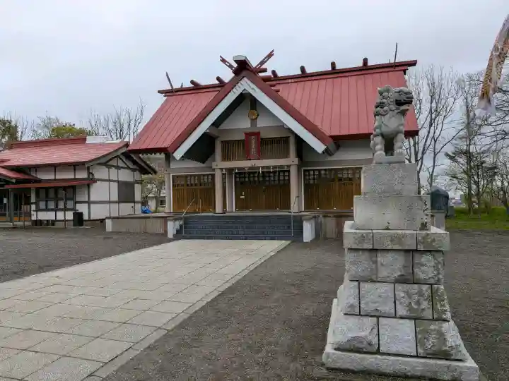 釧路一之宮 厳島神社の{uncategorized: "未分類", other: "その他", undefined: "問題あり", building: "その他建物", grave: "お墓", sacred_gate: "鳥居", guardian: "狛犬", statue: "像", buddha: "仏像", history: "歴史", nature: "自然", garden: "庭園", animal: "動物", pagoda: "塔", temizu: "手水舎", mountain_gate: "山門・神門", sanctuary: "本殿・本堂", subordinate: "末社・摂社", art: "芸術", scenery: "景色", jizo: "地蔵", ema: "絵馬", goshuin: "御朱印", omikuji: "おみくじ", items: "授与品その他", amulet: "お守り", goshuincho: "御朱印帳", eats: "食事", festival: "お祭り", votive_dance: "神楽", shichigosan: "七五三参", wedding: "結婚式", experience: "体験その他", initially: "初詣", around: "周辺", anti_infection: "感染症対策"}