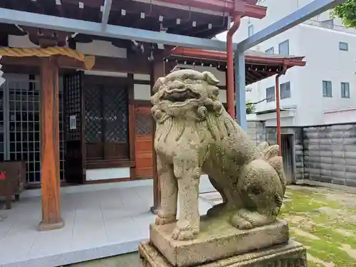みなと八幡神社の狛犬