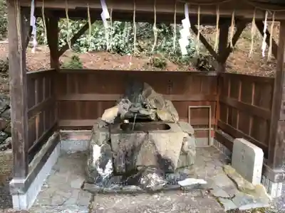 摩氣神社の手水舎