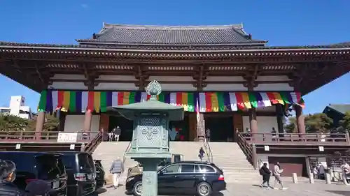 西新井大師総持寺の本殿・本堂