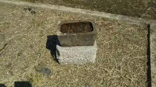 鹿島荘下のお社の手水舎