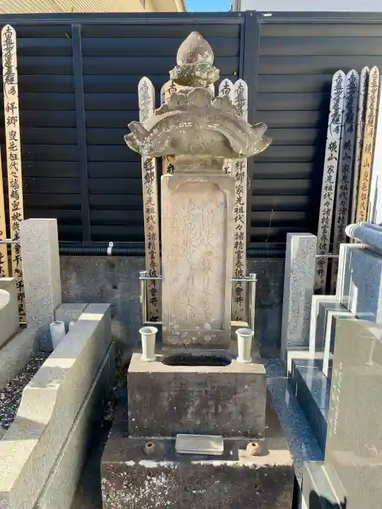 常楽寺の{uncategorized: "未分類", other: "その他", undefined: "問題あり", building: "その他建物", grave: "お墓", sacred_gate: "鳥居", guardian: "狛犬", statue: "像", buddha: "仏像", history: "歴史", nature: "自然", garden: "庭園", animal: "動物", pagoda: "塔", temizu: "手水舎", mountain_gate: "山門・神門", sanctuary: "本殿・本堂", subordinate: "末社・摂社", art: "芸術", scenery: "景色", jizo: "地蔵", ema: "絵馬", goshuin: "御朱印", omikuji: "おみくじ", items: "授与品その他", amulet: "お守り", goshuincho: "御朱印帳", eats: "食事", festival: "お祭り", votive_dance: "神楽", shichigosan: "七五三参", wedding: "結婚式", experience: "体験その他", initially: "初詣", around: "周辺", anti_infection: "感染症対策"}