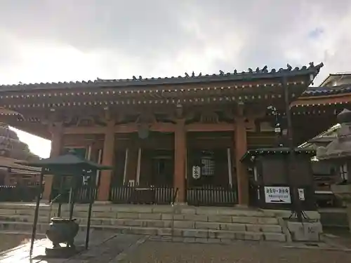 壬生寺の本殿・本堂