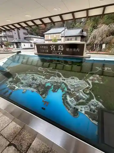 厳島神社の{uncategorized: "未分類", other: "その他", undefined: "問題あり", building: "その他建物", grave: "お墓", sacred_gate: "鳥居", guardian: "狛犬", statue: "像", buddha: "仏像", history: "歴史", nature: "自然", garden: "庭園", animal: "動物", pagoda: "塔", temizu: "手水舎", mountain_gate: "山門・神門", sanctuary: "本殿・本堂", subordinate: "末社・摂社", art: "芸術", scenery: "景色", jizo: "地蔵", ema: "絵馬", goshuin: "御朱印", omikuji: "おみくじ", items: "授与品その他", amulet: "お守り", goshuincho: "御朱印帳", eats: "食事", festival: "お祭り", votive_dance: "神楽", shichigosan: "七五三参", wedding: "結婚式", experience: "体験その他", initially: "初詣", around: "周辺", anti_infection: "感染症対策"}