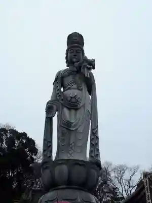 埼玉厄除け開運大師・龍泉寺（切り絵御朱印発祥の寺）の仏像