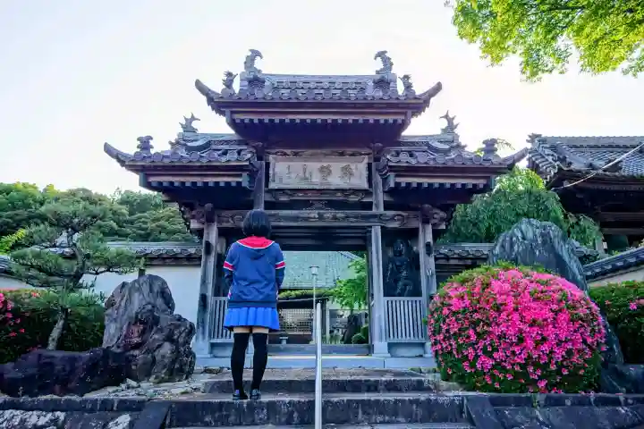 聖應寺の{uncategorized: "未分類", other: "その他", undefined: "問題あり", building: "その他建物", grave: "お墓", sacred_gate: "鳥居", guardian: "狛犬", statue: "像", buddha: "仏像", history: "歴史", nature: "自然", garden: "庭園", animal: "動物", pagoda: "塔", temizu: "手水舎", mountain_gate: "山門・神門", sanctuary: "本殿・本堂", subordinate: "末社・摂社", art: "芸術", scenery: "景色", jizo: "地蔵", ema: "絵馬", goshuin: "御朱印", omikuji: "おみくじ", items: "授与品その他", amulet: "お守り", goshuincho: "御朱印帳", eats: "食事", festival: "お祭り", votive_dance: "神楽", shichigosan: "七五三参", wedding: "結婚式", experience: "体験その他", initially: "初詣", around: "周辺", anti_infection: "感染症対策"}