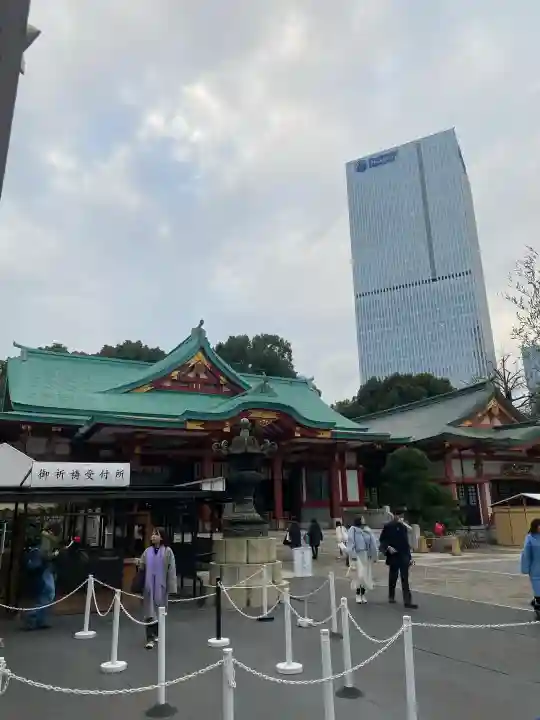 日枝神社の{uncategorized: "未分類", other: "その他", undefined: "問題あり", building: "その他建物", grave: "お墓", sacred_gate: "鳥居", guardian: "狛犬", statue: "像", buddha: "仏像", history: "歴史", nature: "自然", garden: "庭園", animal: "動物", pagoda: "塔", temizu: "手水舎", mountain_gate: "山門・神門", sanctuary: "本殿・本堂", subordinate: "末社・摂社", art: "芸術", scenery: "景色", jizo: "地蔵", ema: "絵馬", goshuin: "御朱印", omikuji: "おみくじ", items: "授与品その他", amulet: "お守り", goshuincho: "御朱印帳", eats: "食事", festival: "お祭り", votive_dance: "神楽", shichigosan: "七五三参", wedding: "結婚式", experience: "体験その他", initially: "初詣", around: "周辺", anti_infection: "感染症対策"}